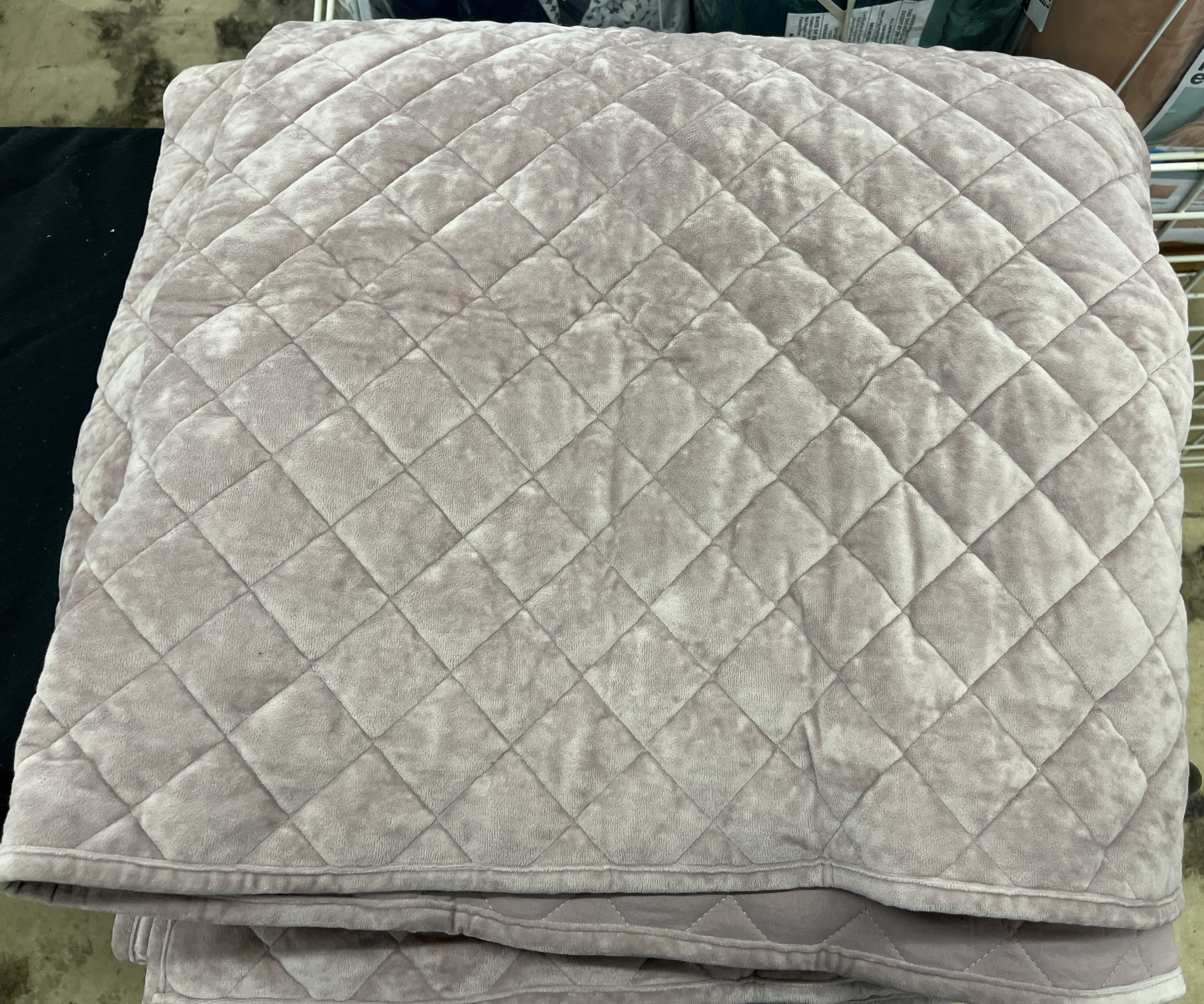 Full/Queen Luxe Diamond Stitch Velvet Quilt Mauve-Threshold