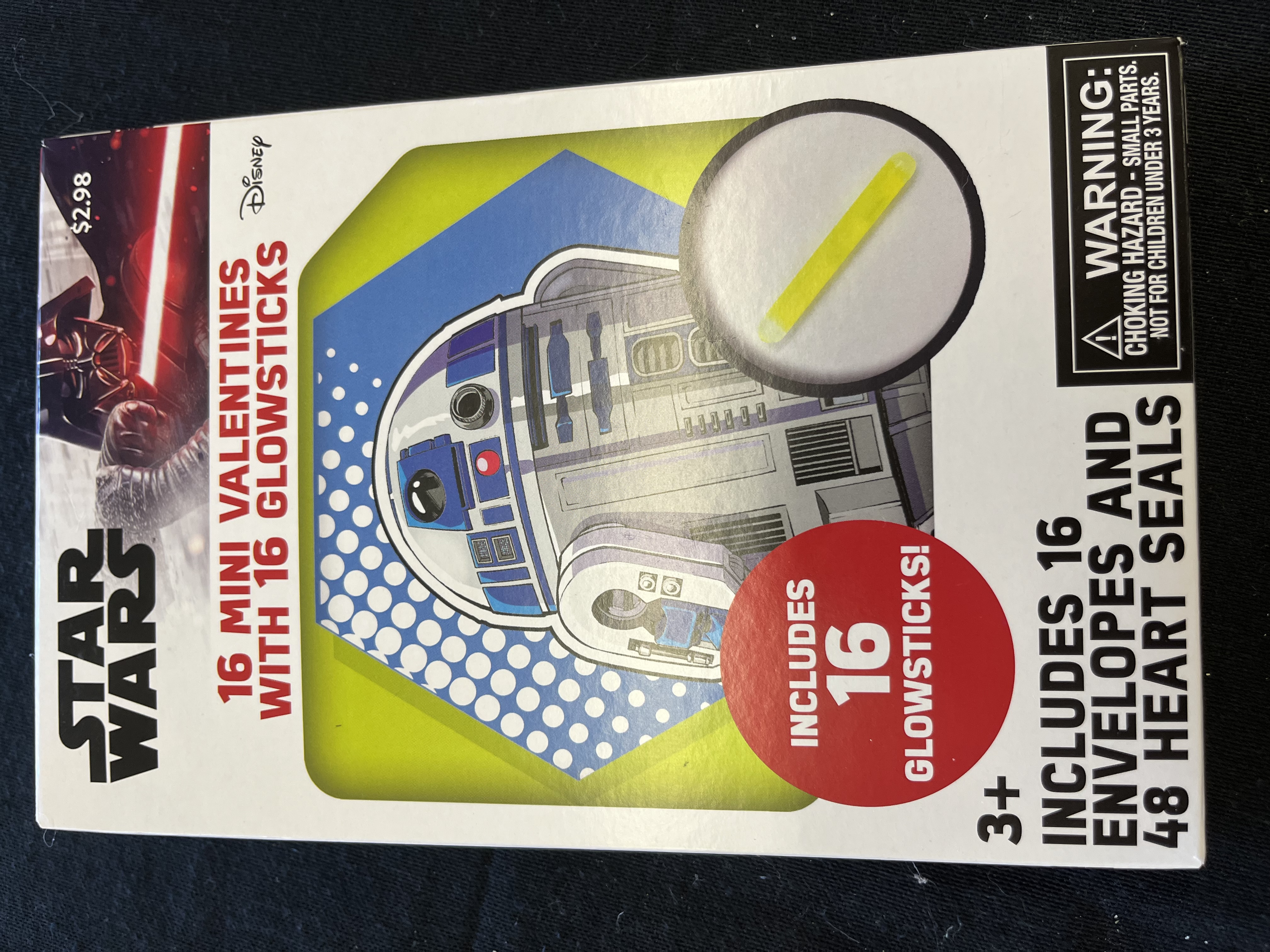 Star Wars Valentine Greeting Card Set with Mini Glow Sticks, Paper, Plastic, Exchange, 16 Count
